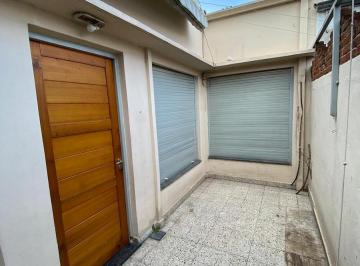PH · 70m² · 3 Ambientes · PH en 21 70 y 71