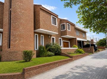 Casa de 10 ambientes, Córdoba · Tu Proxima Casa en Urca