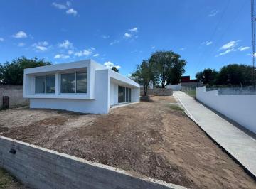 Casa · 103m² · 3 Ambientes · 1 Cochera · Venta Casa, a Estrenar, 2 Dorm. a 8 Minutos de Villa Carlos Paz