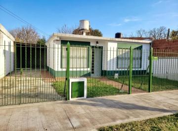 Casa · 65m² · 3 Ambientes · 2 Cocheras · Casa - Temperley