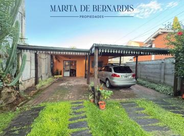 Casa de 1 ambiente, Almirante Brown · Mplia Casa. Excelente Ubicación. con Jardin y Pileta