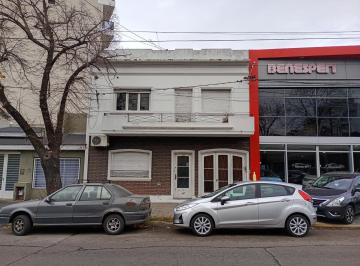 Casa · 75m² · 2 Ambientes · 1 Cochera · Casa en Alquiler con Fin Comercial en La Plata