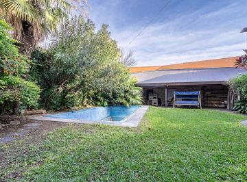 Casa · 230m² · 6 Ambientes · 2 Cocheras · Venta Casa en Doble Lote, Pompeya, Cochera Doble, Posibilidad 3 Unidades