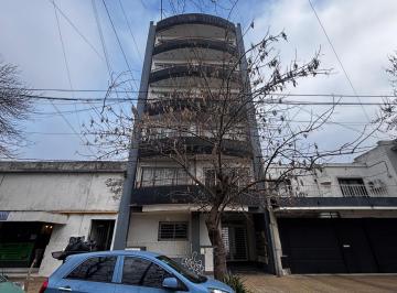 Departamento · 60m² · 2 Ambientes · 18 Entre 63 y 64