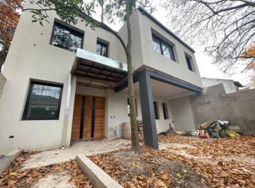 Casa de 5 ambientes, San Isidro · Casa en Venta en Martinez