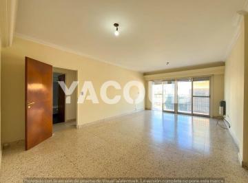Departamento · 82m² · 4 Ambientes · Departamento en Alquiler - 3 Dorm. 2 Baños - 92 m - Tandil