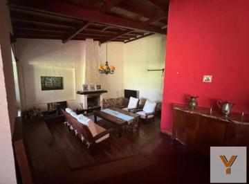 Casa · 198m² · 4 Ambientes · 2 Cocheras · Casa en Venta - 3 Dorm. 2 Baños - Cochera - 3.500 m² - Pilar, del Viso