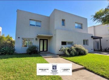 Casa · 180m² · 5 Ambientes · 1 Cochera · Casa en Alquiler Y/o Venta en Barrio Vistas - Puertos