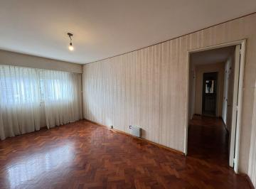 Departamento · 61m² · 4 Ambientes · En Venta - Departamento 2 Dorm. - Centro