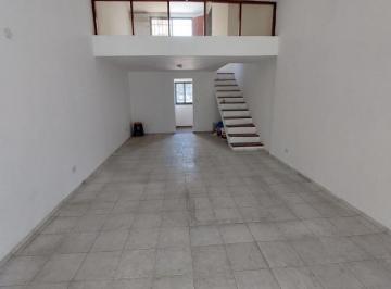 Local comercial · 60m² · Se Alquila Local Comercial en Calle Santa Rosa
