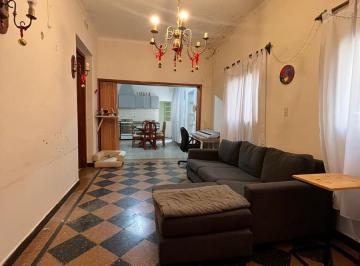 Casa · 270m² · 7 Ambientes · 1 Cochera · Casa en Bahia Blanca