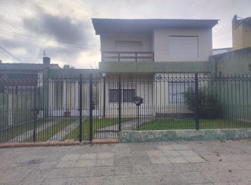 Casa · 166m² · 5 Ambientes · 2 Cocheras · Venta Casa 5 Ambientes Parque Pileta Haedo