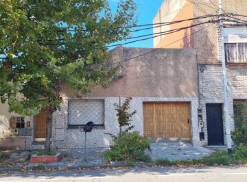 Casa · 161m² · Casa - Lote Propio - Venta Avellaneda - Piñeyro