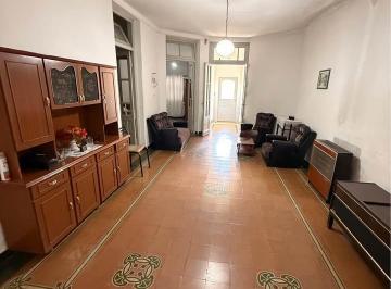 Casa · 184m² · 4 Ambientes · Casa en Venta - 2 Dorm. 1 Baño - 200 m - Tandil