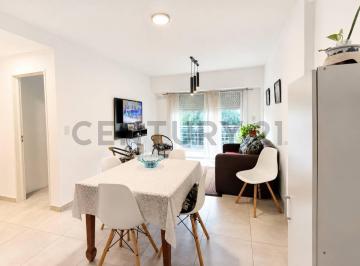 Departamento · 36m² · 2 Ambientes · Venta Excelente 2 Ambientes con Balcón Al Frente y Cochera – Morón