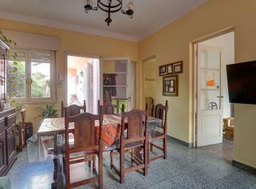 PH · 76m² · 4 Ambientes · Hermoso PH 4 Amb. /venta - Monte Castro
