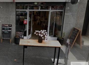 Local comercial · 148m² · 2 Ambientes · Local en Venta - 2 Baños - Balvanera