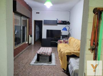 Casa · 100m² · 2 Ambientes · 1 Cochera · Casa en Venta - 1 Dormitorio 1 Baño 1 Cochera - 160 m² - La Matanza
