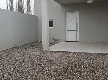 PH · 120m² · 5 Ambientes · Alquiler de Dúplex, 3 Dorm., B° Tierra Mansa, Neuquén