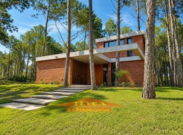 Casa · 251m² · 5 Ambientes · Casa de 5 Ambientes, Zona Norte, Pinamar