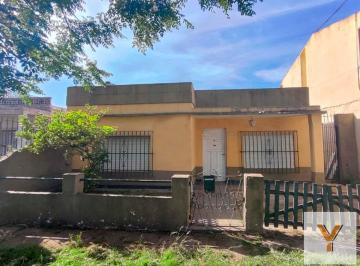 Casa · 115m² · 4 Ambientes · 1 Cochera · Casa en Venta - 2 Dorm. 1 Baño - Cochera - 283 m² - Longchamps, Almirante Brown