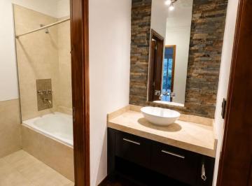 Casa de 3 ambientes, La Calera · Casa 3 Dorm. en Una Planta con Pileta