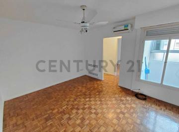 Departamento · 45m² · 2 Ambientes · Recoleta 2 Ambientes Amplios / Excelente Estado y Distribución / Paraguay y Larrea