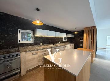Casa · 192m² · 4 Ambientes · 3 Cocheras · Casa en Venta y Alquiler en San Matias