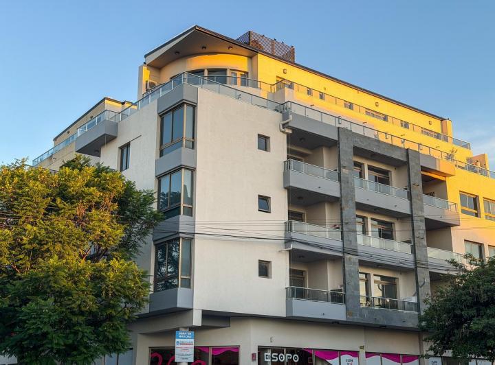 Departamento · 4 Ambientes · 1 Cochera
