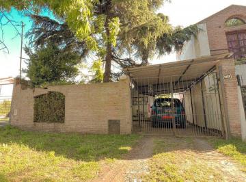Casa · 68m² · 3 Ambientes · 1 Cochera · Venta Casa 3 Ambientes con Parque Los Pinares