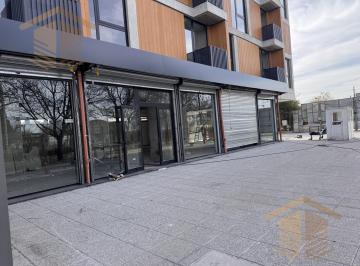 Local comercial · 240m² · 1 Ambiente · Alquiler Gran Local Comercial en Complejo de 500 Deptos