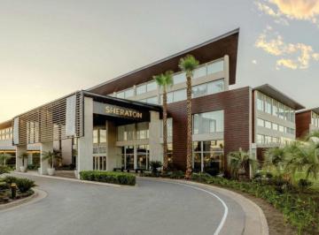 Casa · 210m² · 5 Ambientes · 3 Cocheras · Casa Premium en Greenville - 5 Ambientes - Lago - Piscina - Financiacion