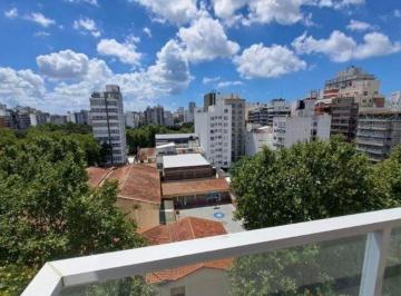 Departamento · 82m² · 3 Ambientes · 1 Cochera · Semipiso 3 Ambientes a La Calle con Cochera y Baulera