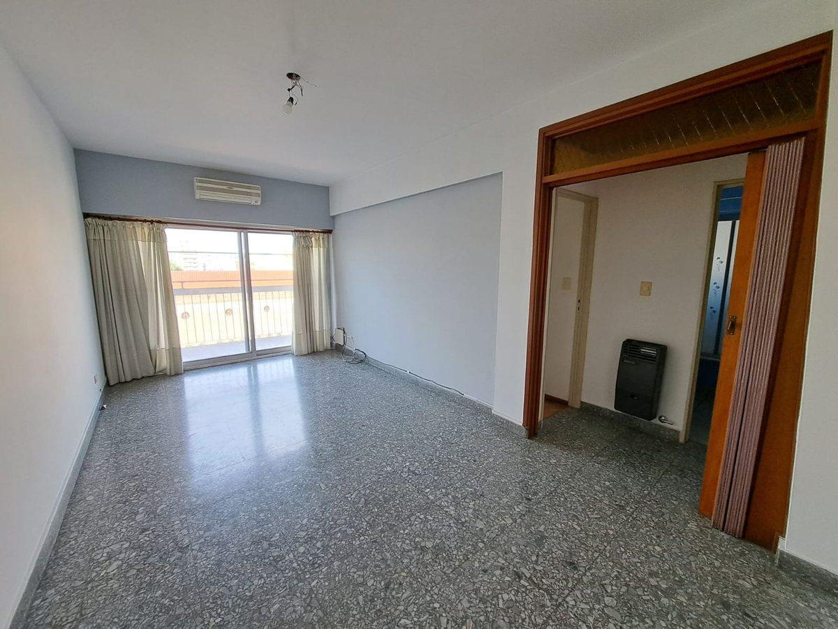 Manuel Artigas 6200