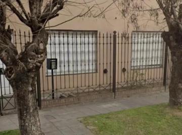 Casa de 3 ambientes, Quilmes · Excelente Propiedad Remodelada a Nueva