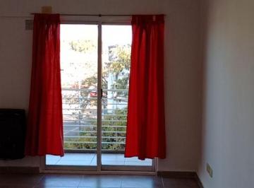 Departamento de 1 ambiente, Pompeya · Departamento Mono Ambiente Divisible con Balcon Corrido Al Frente