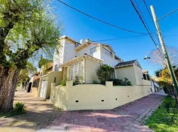 Casa · 197m² · 5 Ambientes · 1 Cochera · Casa en Venta en Las Carreras, San Isidro, G. B. a. Zona Norte