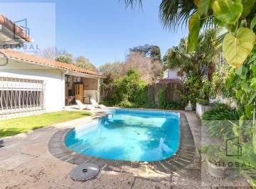 Casa · 290m² · 6 Ambientes · 1 Cochera · Venta de Casa Acasusso 3 Suites y Escritorio