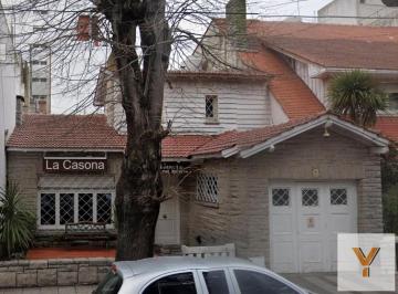 Casa · 130m² · 4 Ambientes · 1 Cochera · Casa en Venta - 3 Dorm. 2 Baños - Mar del Plata