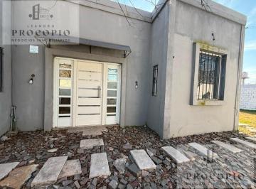 PH · 36m² · 3 Ambientes · 1 Cochera · PH 2 Ambientes con Parque en Planta Baja en Alquiler en Paso del Rey