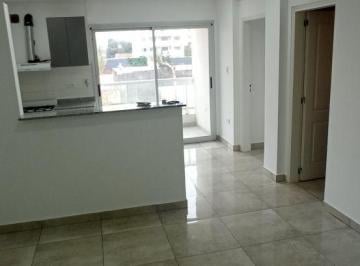 Departamento de 2 ambientes, Berazategui · Alquiler, Dos Ambientes con Cochera, Edificio Whait en Berazategui.