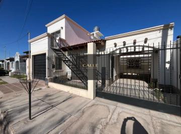 Casa de 7 ambientes, San Martín · Casa en Venta C/ Cochera en San Martín