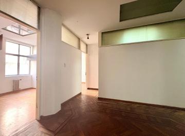 Departamento · 82m² · 5 Ambientes · Departamento de 5 Ambientes en Venta