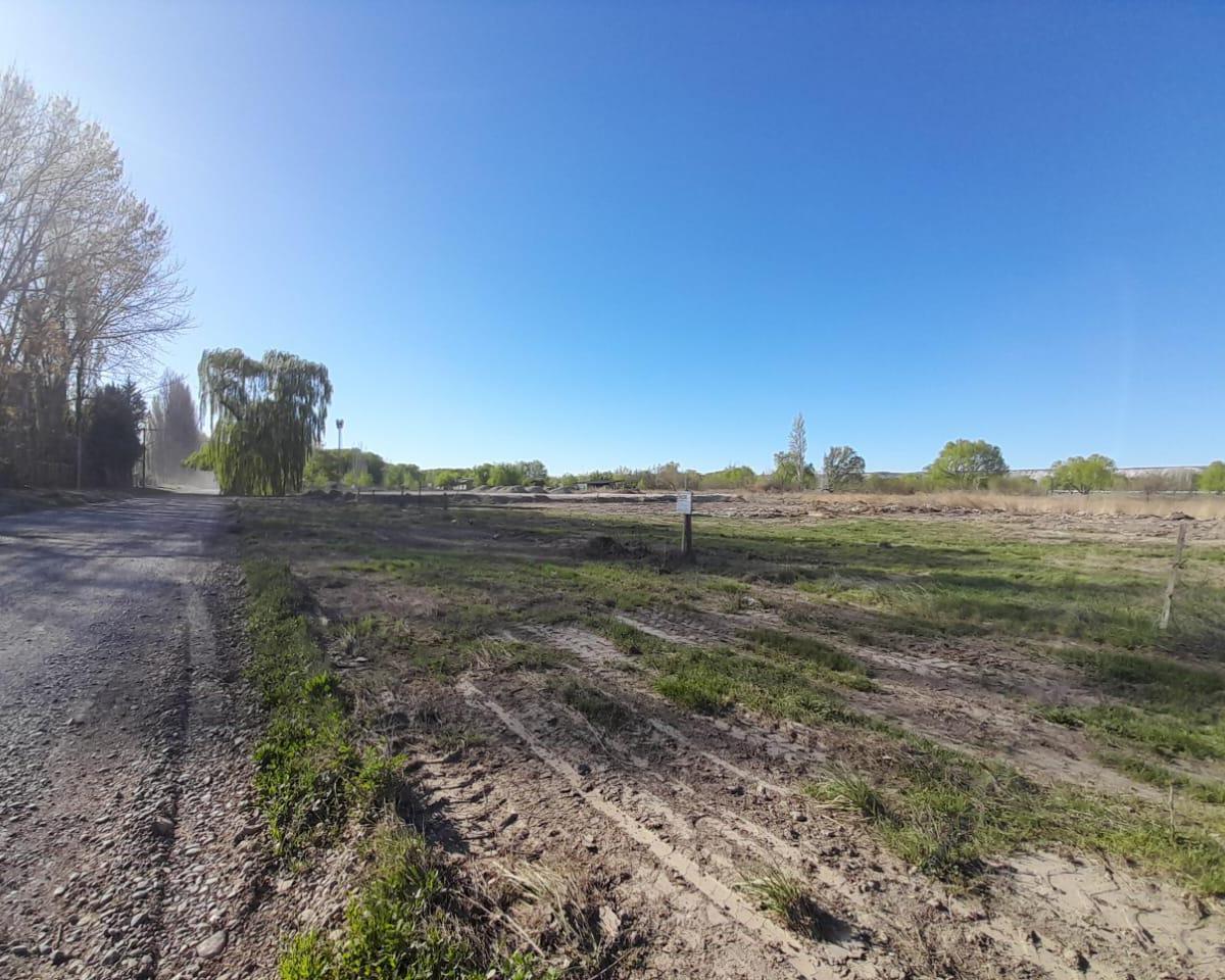 Terreno 2500 m2 Buena Ubicación Sobre Lago Nahuel Huapi, General Roca, Río Negro