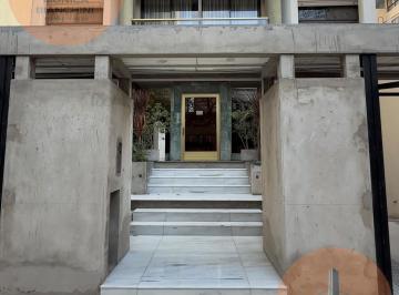 Departamento · 140m² · 6 Ambientes · 1 Cochera · Piso de Tres Habitaciones con Cochera