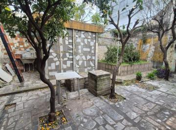 PH de 6 ambientes, Parque Patricios · Venta PH Reciclar 146 m² Sin Exp. Patio Arboles Frutales, 4 Dorm., 2 Baños, 2 Patios, Parrilla
