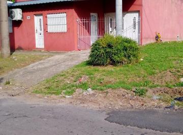 Casa · 160m² · 4 Ambientes · 2 Cocheras · Casa en Venta - 2 Dorm. 1 Baño - La Plata