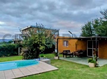 Casa · 249m² · 6 Ambientes · 1 Cochera · Imperdible Cabaña en Venta en Tanti