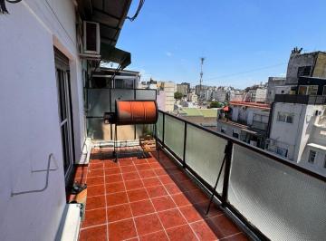 Departamento · 42m² · 2 Ambientes · Alquiler Depto 2 Amb Balvanera C/balcón Terraza y Vista Abierta