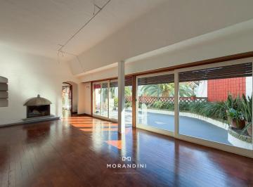 Oficina comercial · 240m² · 6 Ambientes · PH con Terraza en Belgrano R - Alquiler Comercial